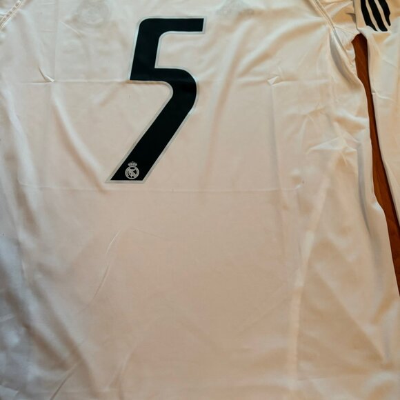 Zidane 2005/06 Retro Soccer Jersey – Size L – New - Picture 7 of 9